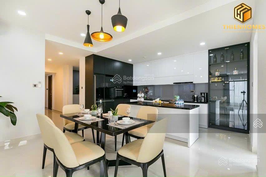 Muốn mua saigon royal giá tốt phải gọi 0931 785 *** studio/3tỷ69, 1+1pn/6tỷ09, 2pn/8.99tỷ, 3pn/18.8tỷ