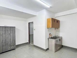 Bán nhà full căn hộ dịch vụ 5 tầng  80m2  dòng tiền ổn định  p13 q8  nhỉnh 8 tỷ.