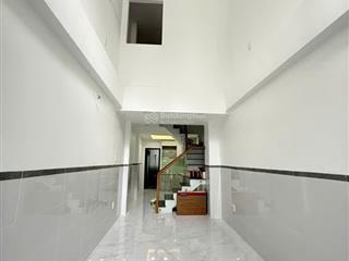 Bán nhà đẹp âu dương lân p3 q8  hẻm xe hơi  3 tầng 3pn 3wc  nhỉnh 5 tỷ