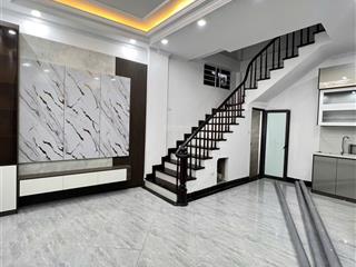 Bán nhà mặt phố cù chính lan đường 2 làn xe, cách ngã tư sở 200m.