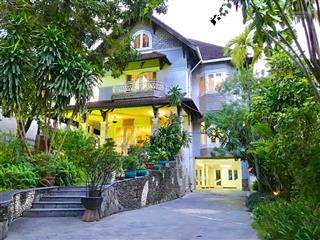 Cho thuê villa khu compound 2 mặt tiền để ở kinh doanh có sân vườn bể bơi rộng tại thảo điền, q2