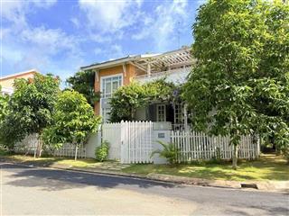 Chủ đi định cư nước ngoài cho thuê biệt thự compound nguyễn văn hưởng , thảo điền full nội thất.