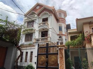 Không ở hết cho thuê biệt thự full nội thất cao cấp thảo điền, q2 cực kì yên tĩnh, đầy đủ tiện nghi