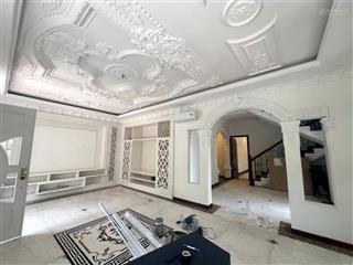 Chỉ 130 triệu cho thuê biệt thự đường xuân thủy, thảo điền, bể bơi sân vườn rộng rãi