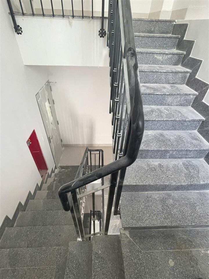 Cho thuê tòa nhà vip mặt tiền trương văn bang xây hầm 7 tầng phù hợp văn phòng chỉ 210 triệu/ tháng