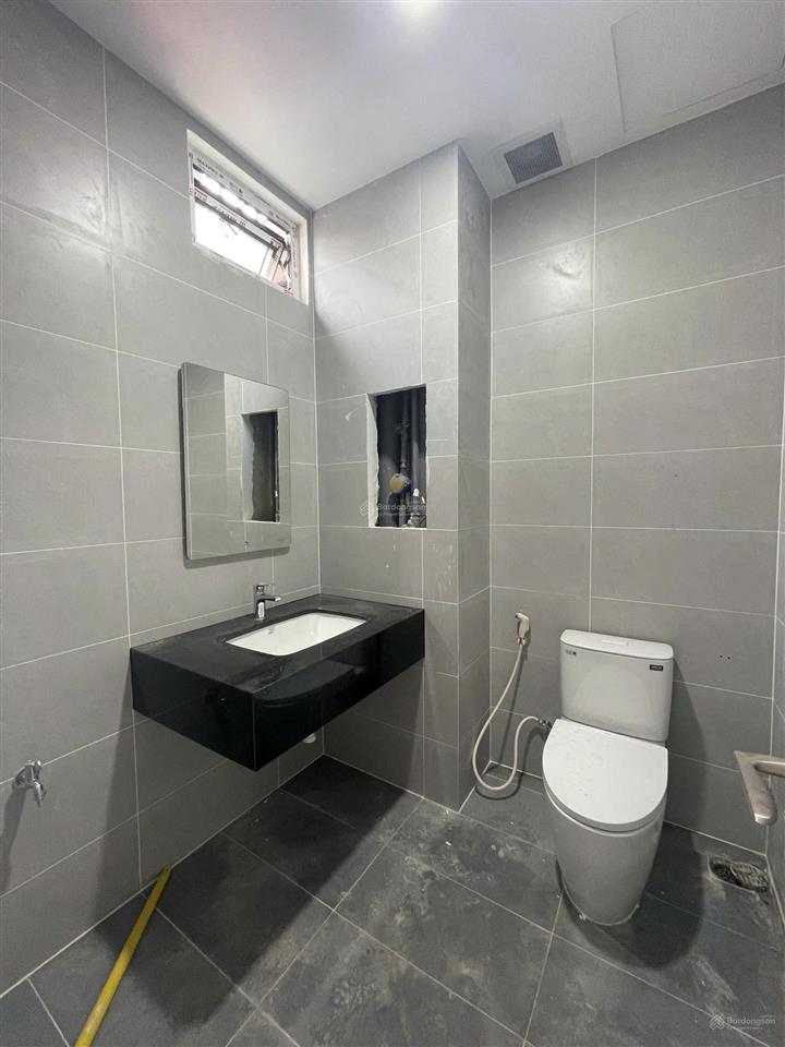 Cho thuê tòa nhà vip mặt tiền trương văn bang xây hầm 7 tầng phù hợp văn phòng chỉ 210 triệu/ tháng