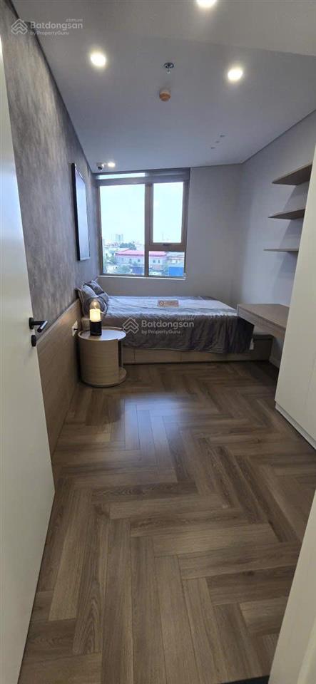 Chính chủ bán the queen 360 giải phóng full nội thất, diện tích 101m2, giá 97tr/m2