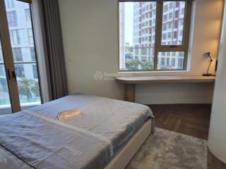 Chính chủ bán the queen 360 giải phóng full nội thất, diện tích 101m2, giá 97tr/m2