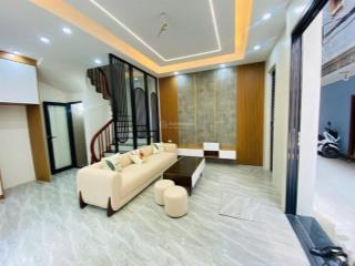 Nhà hiếm tầm giá 6 tỷ đồng, lô góc 2 mặt thoáng, có sân để xe riêng, an ninh tuyệt đối