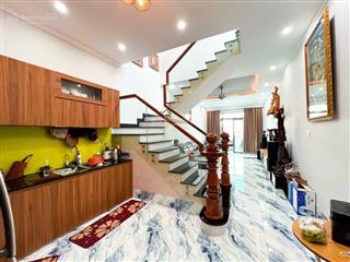 Mổ tim bán gấp căn nhà 1 lầu 58m2 bông sao quận 8.  hưng 0917 312 ***