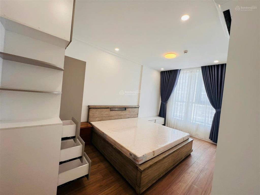 Chính chủ gửi bán căn 2pn 2wc tại căn hộ precia quận 2, 6 tỷ 72m2, sổ sẵn ngân hàng hỗ trợ vay 70%