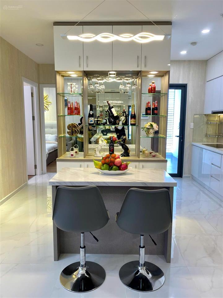 Chính chủ gửi bán căn 2pn 2wc tại căn hộ precia quận 2, 6 tỷ 72m2, sổ sẵn ngân hàng hỗ trợ vay 70%