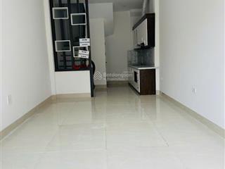 Châu đài  nhà mới  4 chỗ đỗ cửa  30m2  5 tỷ
