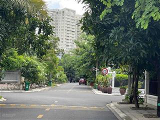 Bán khuôn đất thảo điền  khu compound quận 2