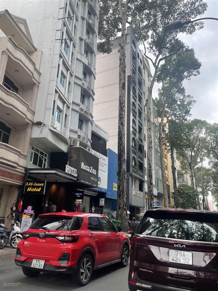 Siêu vị trí, mặt tiền 11 bùi thị xuân, quận 1. cách chợ bến thành 300m. giá cực rẻ!