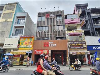 Sát vạn hạnh mall, mt sư vạn hạnh q10. dt 8x18m  136m2, 4 tầng. hđt 240tr/th. giá 39 tỷ tl