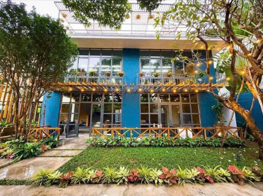 Mặt tiền trần hưng đạo q1 (11.8 x 26m) 298m2 xd 7 tầng. hđt mặt bằng trệt 120tr. giá 50.5 tỷ