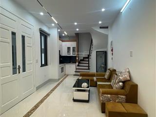 Siêu hiếm! trần duy hưng  30m2x5 tầng  gần phố, chợ, trường, bãi đỗ xe  nhà mới, lô góc  8.9 tỷ