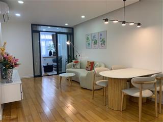 Cần bán gấp căn góc 74m, 3pn, 2wc, 6ty1, hđt 18tr (t6/26), view các phòng thoáng, khu an ninh