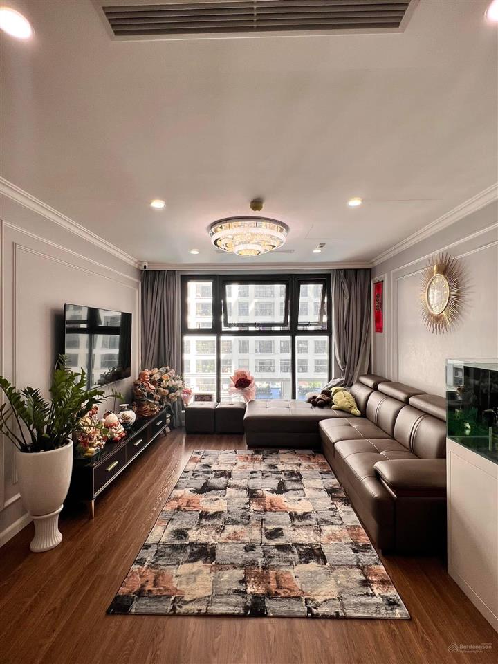 Bán chcc sunshine garden  hai bà trưng. dt 51m2 1pn 1wc. toà g2 cực đẹp