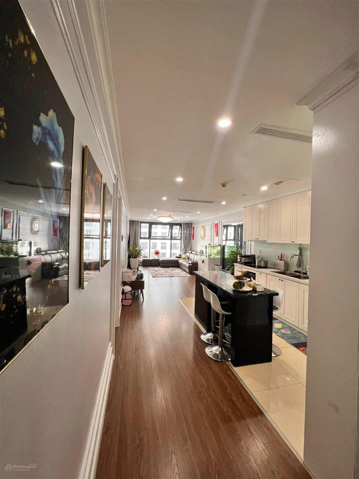 Bán chcc sunshine garden  hai bà trưng. dt 51m2 1pn 1wc. toà g2 cực đẹp