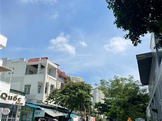 Nhà 2 mặt tiền đường quốc hương, quận 2. dt 10,5mx33m. công nhận 365,3m2. pháp lý sạch