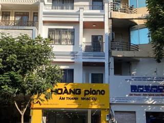 Mặt tiền điện biên phủ gần bàn cờ. 5,7mx19m. 4 tầng. hđ thuê 75 tr/th. pháp lý sạch