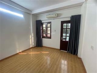Nhà mới xây cực phẩm tại gia lâm lô góc, 3 tầng, ô tô đỗ cửa, cách vin chỉ 300m
