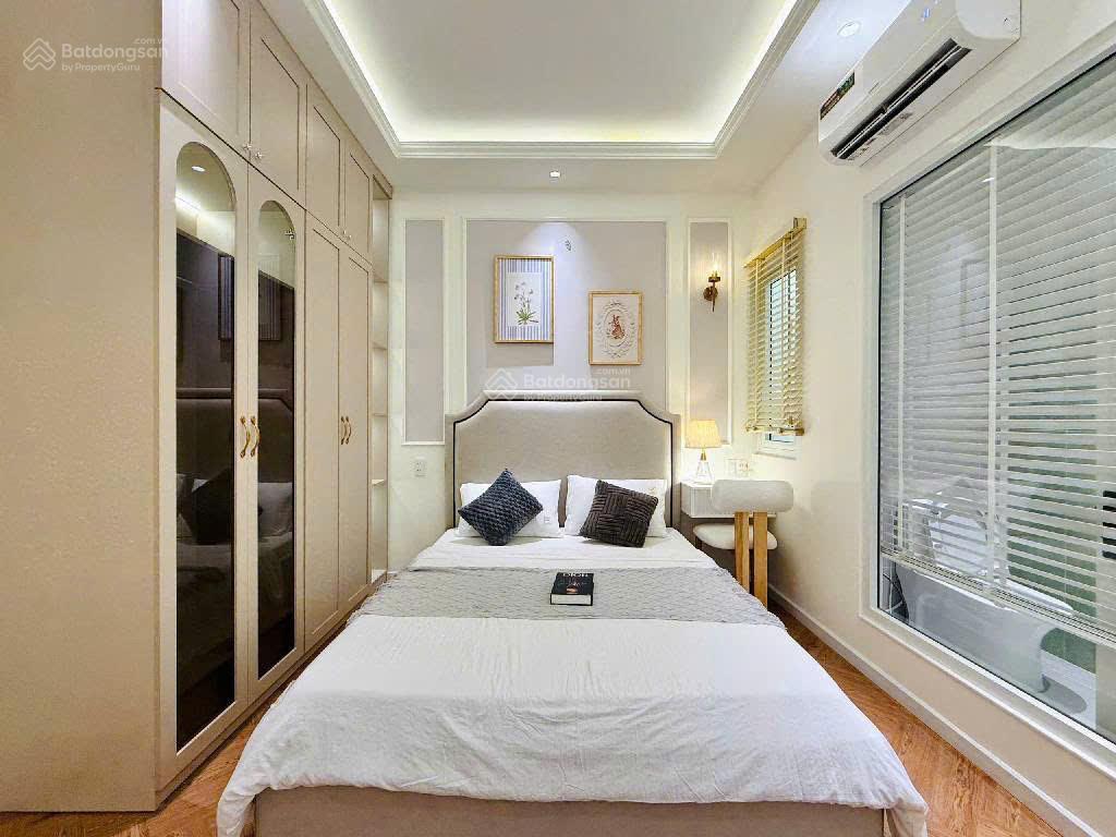 Bán nhà mới xây đẹp 4 tầng, phường 14, gò vấp, giá 7,6 tỷ đồng, hẻm xe hơi, nội thất cao cấp.