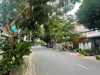 Bán biệt thự sân vườn kiểu pháp, đường số 75, p. tân phong, quận 7, 69 tỷ, 354m² (12x 30m), 3 tầng.