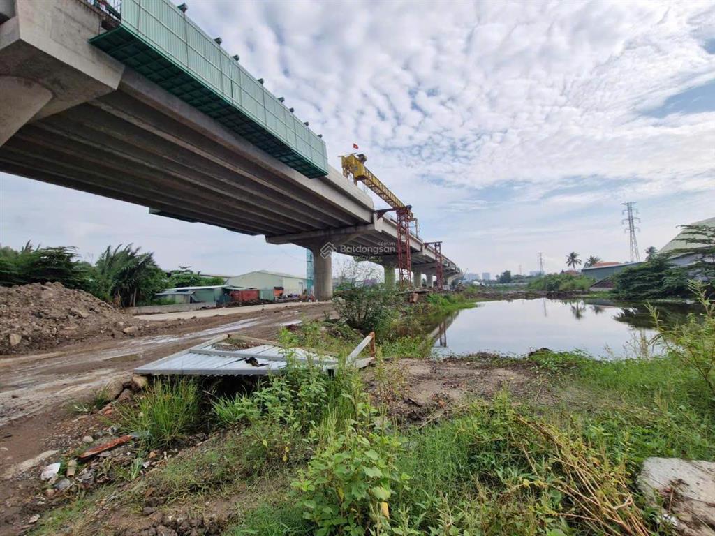 Bán đất 11.936m² (90m x 133m) mặt tiền tam đa  trường thạnh, quận 9  giá chỉ 7,5 triệu đồng/m2