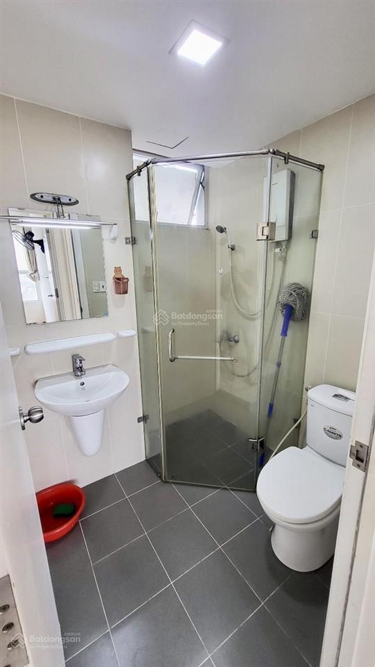 Gia đình cần bán căn hộ 590 cmt8 60m², 2pn, 1wc nhà mới, dọn vào ở ngay giá 3 tỷ
