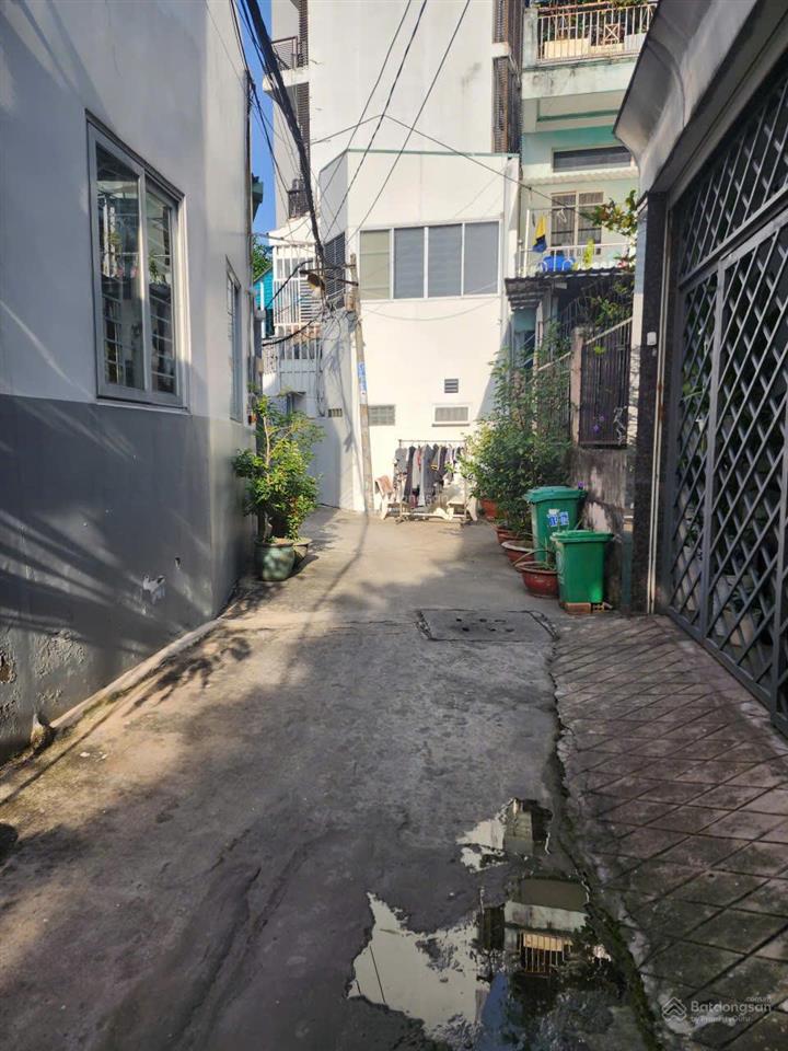 Nhà cấp 4 trần xuân soạn quận 7 ô tô quay đầu