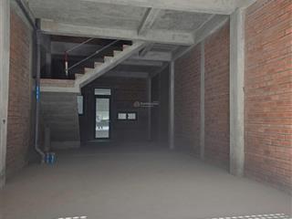 Cần nhượng lại căn nhà phố 4 tầng 68m2 bcons uni valley dĩ an, mặt tiền 4,5m giá tốt
