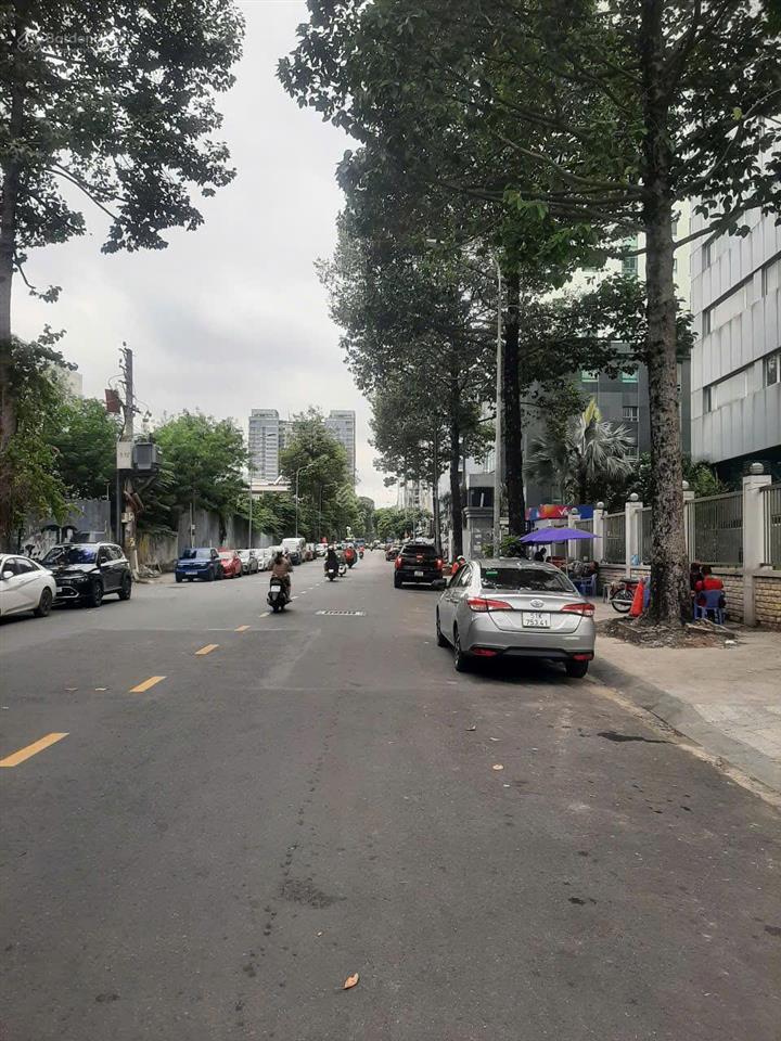 Bán nhà mt nguyễn đình chiểu, quận 1, 4m x 14,5m, 5 tầng, hđt 780 triệu, 33 tỷ, l/hệ 0913 731 ***.