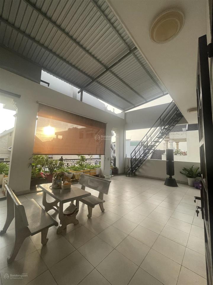 Cực hiếm  gấp cần bán mặt tiền kinh doanh 4 tầng, ngang 8m 160m2  ngay công viên lê thúc hoạch.