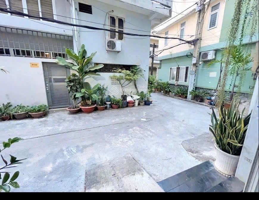 Bán nhà hxh cao thắng, q10  dt 4,3x13,5m  7pn, 7wc  giá chỉ 13 tỷ tl