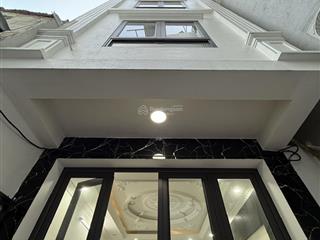 Bán nhà 5 tầng xây mới quỳnh đô, nhà đẹp, xây chắc chắn, giá chỉ gần 5 tỷ còn thương lượng