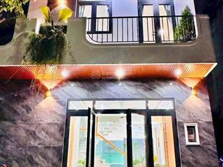 Bán nhà chính chủ  shr  đẹp mới  mặt tiền đường tam đảo, p15, q10