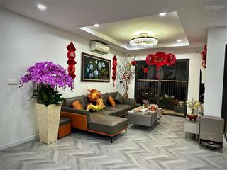 Bán căn hộ 2 phòng ngủ  diện tích 79.3m2  view công viên cầu giấy  giá 8.x tỷ