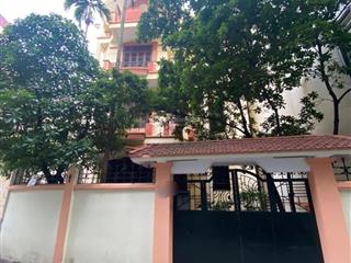 Biệt thự sân vườn phố xuân thuỷ  cầu giấy. lô góc 3 thoáng,dt 155m, 4t. bán 41,5 tỷ