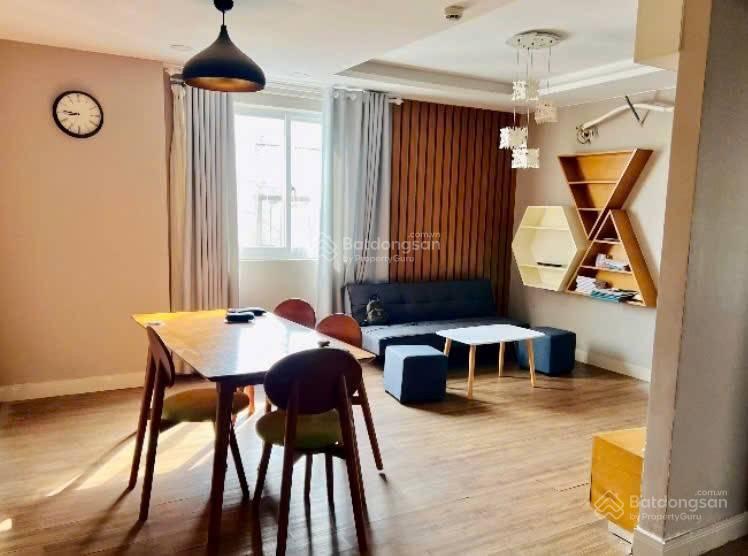 Gia đình cần bán căn hộ samland airport 68m², 2pn, 2wc. nhà mới, dọn vào ở ngay. giá 3.7 tỷ