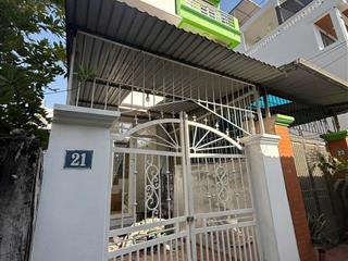 Nhà 3 tầng 2 mặt đường. dân xây đẹp nét  diện tích vàng, thông số đẹp tại ngay chợ que hàn.