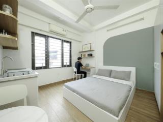 Chính chủ cho thuê căn hộ studio mặt đường 84 hoàng văn thái, thanh xuân full nội thất