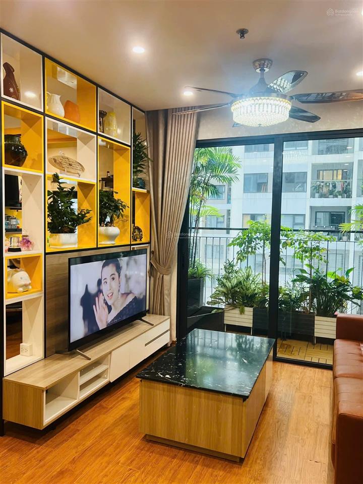 Chính chủ cần tiền bán gấp 2pn+ toà s302 2511 64m2 vinhomes smart city. giá 5.1 tỷ bao phí