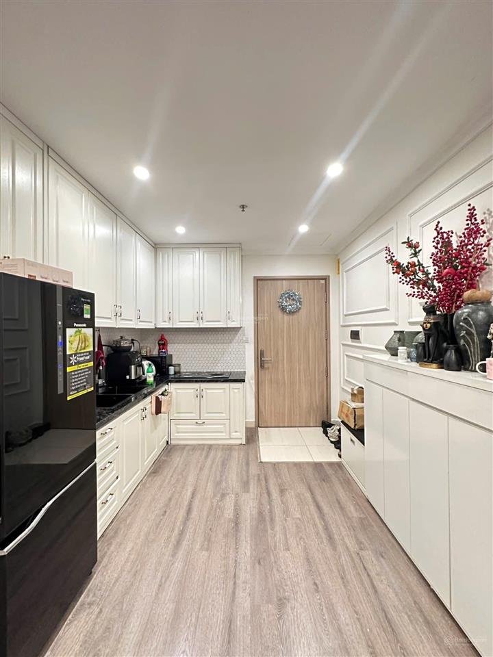 Chính chủ cần tiền bán gấp 2pn toà s103 1915a 54m2 vinhomes smart city. giá 4.2 tỷ bao phí