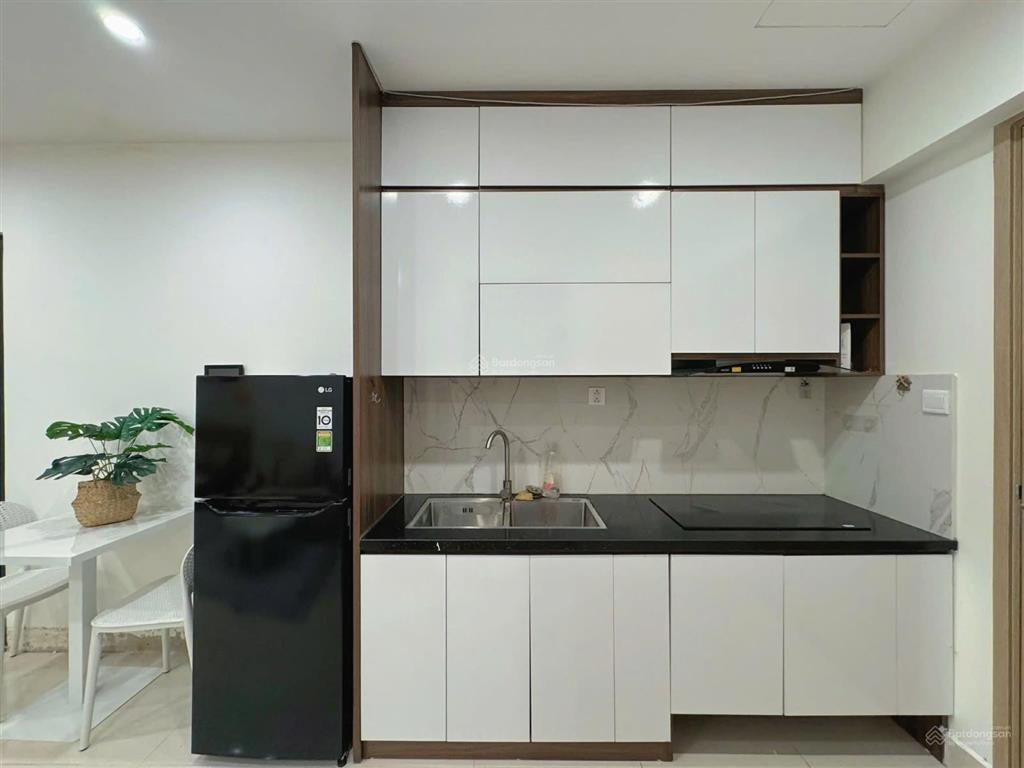 Chính chủ cần tiền bán căn studio toà s205 tầng 1911 32m2 vinhomes smart city. giá 2.4 tỷ bao phí