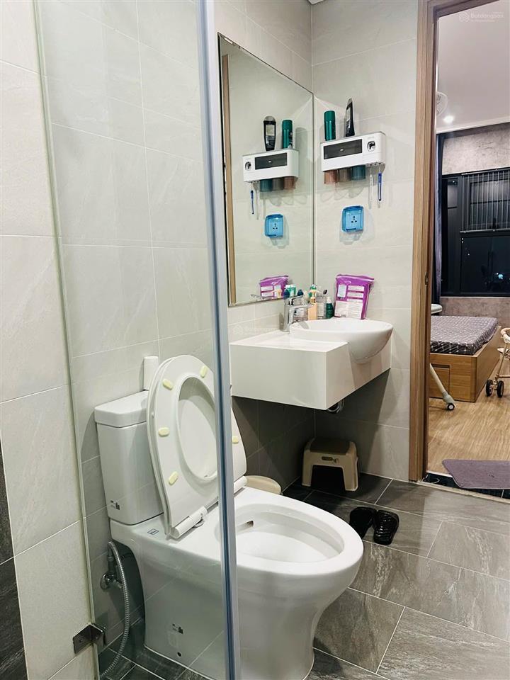 Chính chủ cần tiền bán gấp 3pn toà sa 1614 80m2 vinhomes smart city. giá 6.7 tỷ bao phí