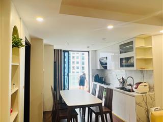 Chính chủ bán căn hộ golden land 122m2 3pn2wc nội thất đẹp, vị trí tốt, pháp lí sổ đỏ .giá 8,5 tỷ