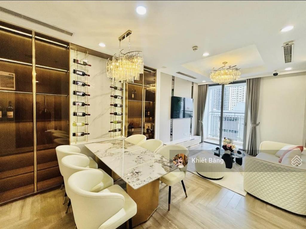 Chủ bán gấp định cư căn hộ chung cư tại the marq, giá tốt chỉ với 2,36 tỷ, 65m2, 2pn, 2wc, q1, hcm
